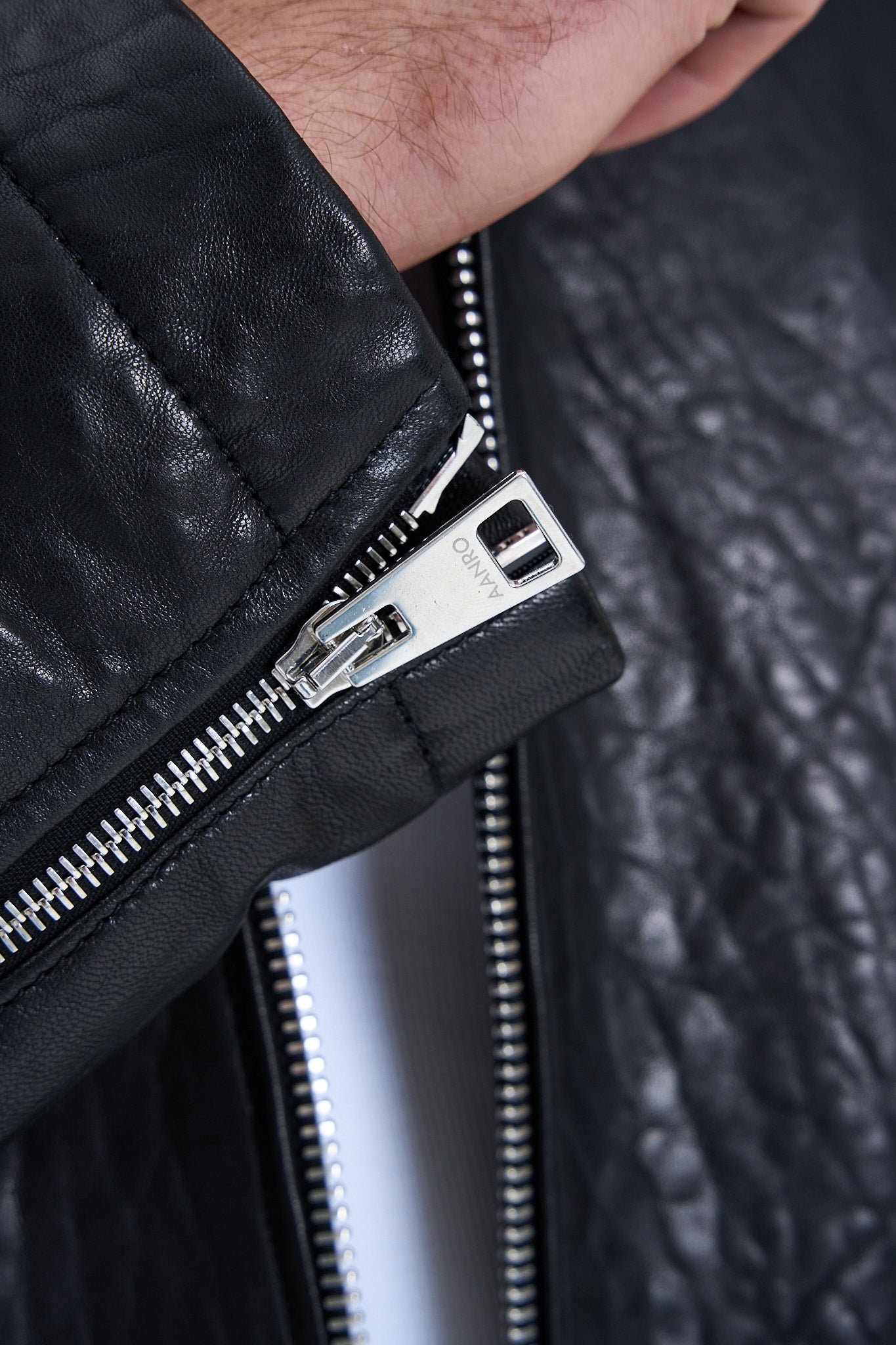 BELGRAVIA LEATHER JACKET